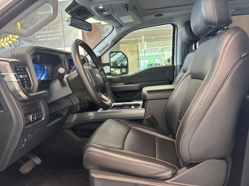 Certified 2025 Ford F250 Lariat w/ Lariat Ultimate Package AWD/4WD image 12