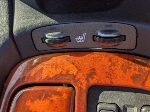 Used 2005 Lexus SC 430 Convertible RWD image 30