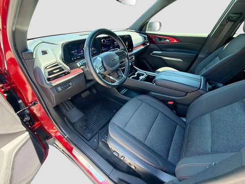 Used 2024 Chevrolet Traverse Z71 w/ LPO, Floor Liner Package AWD/4WD image 23
