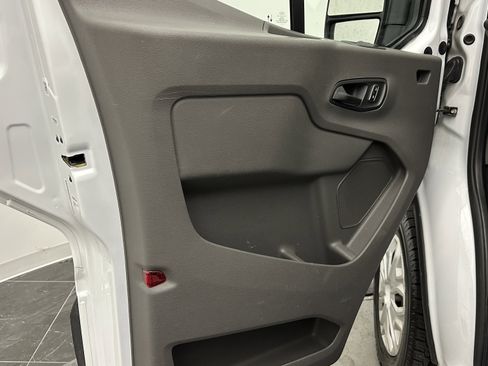 Used 2023 Ford Transit 350 XLT image 10