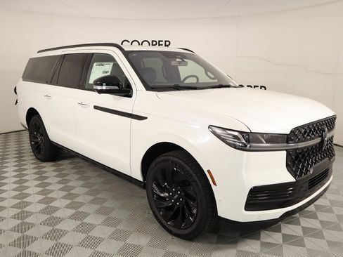 New 2025 Lincoln Navigator L Reserve w/ Jet Appearance Package image 1