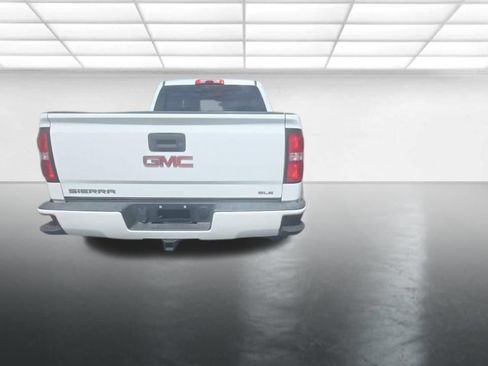 Used 2018 GMC Sierra 1500 SLE w/ SLE Value Package AWD/4WD image 4