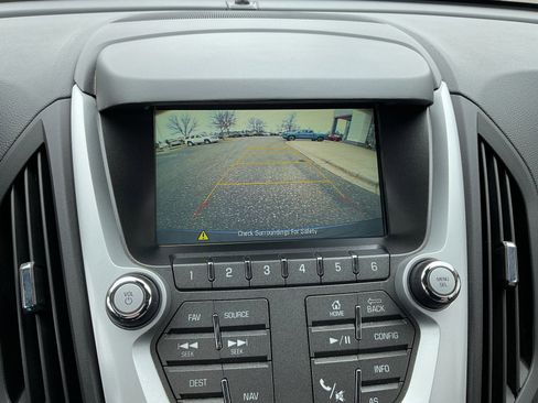 Used 2017 Chevrolet Equinox LT FWD image 30
