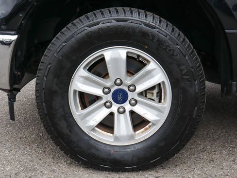 Used 2017 Ford F150 XLT image 35