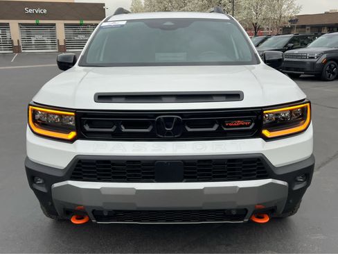 Used 2026 Honda Passport TrailSport Elite image 3