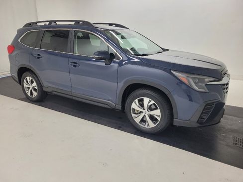 Used 2023 Subaru Ascent Premium w/ Convenience Package AWD/4WD image 11