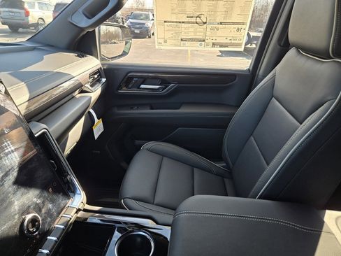 New 2026 GMC Yukon XL Elevation w/ LPO, Floor Liner Package image 9