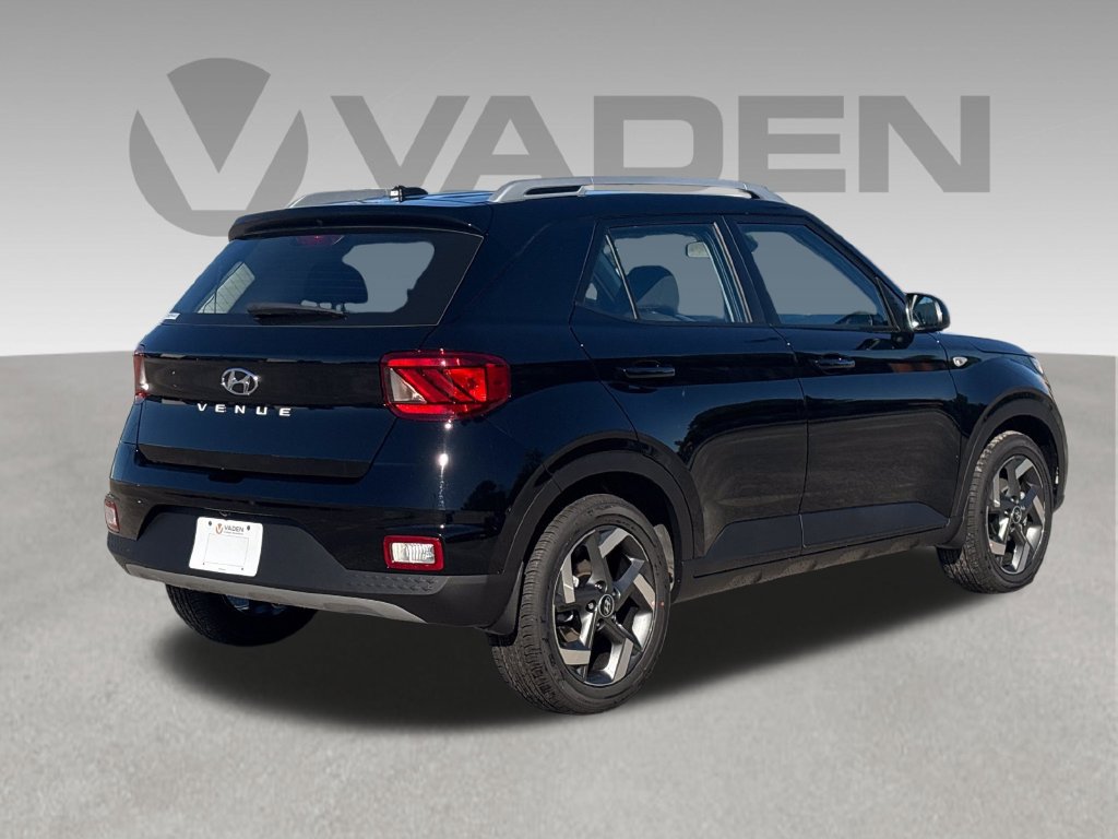 New 2026 Hyundai Venue SEL FWD image 9