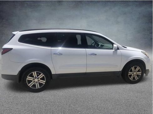 Used 2017 Chevrolet Traverse LT FWD image 10