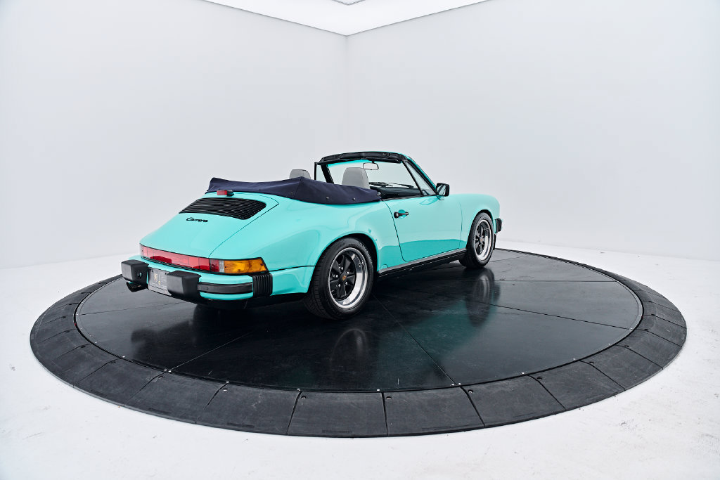 Used 1988 Porsche 911 Carrera RWD image 15