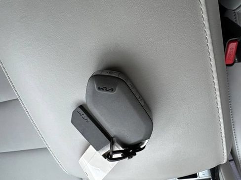 Used 2024 Kia Telluride S FWD image 66