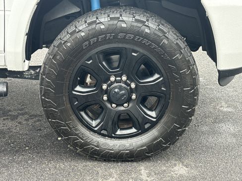 Used 2018 RAM 2500 Big Horn w/ Sport Appearance Group image 13