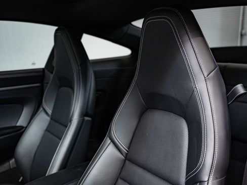 Certified 2025 Porsche 911 Carrera RWD image 4