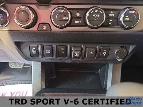 Used 2022 Toyota Tacoma TRD Sport image 31