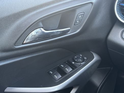Used 2026 Chevrolet Trax LS w/ Driver Confidence Package FWD image 25