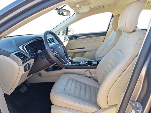 Used 2014 Ford Fusion SE w/ Equipment Group 502A image 10