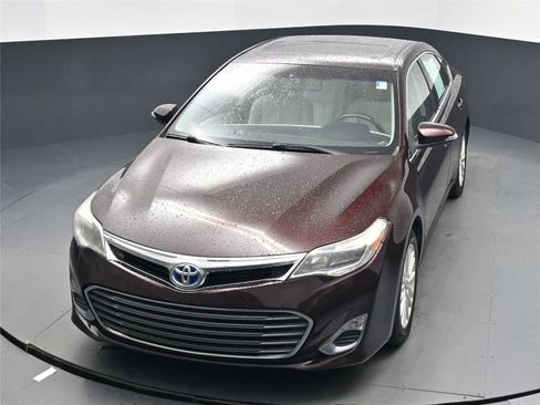 Used 2013 Toyota Avalon XLE Premium image 18