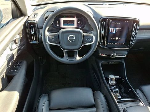 Used 2023 Volvo XC40 B5 Plus w/ Driver Assist Package AWD/4WD image 11