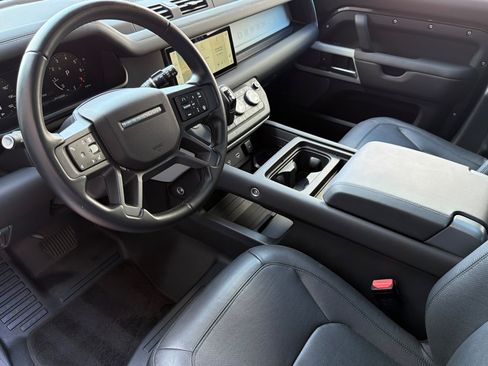 Certified 2024 Land Rover Defender 110 SE AWD/4WD image 4