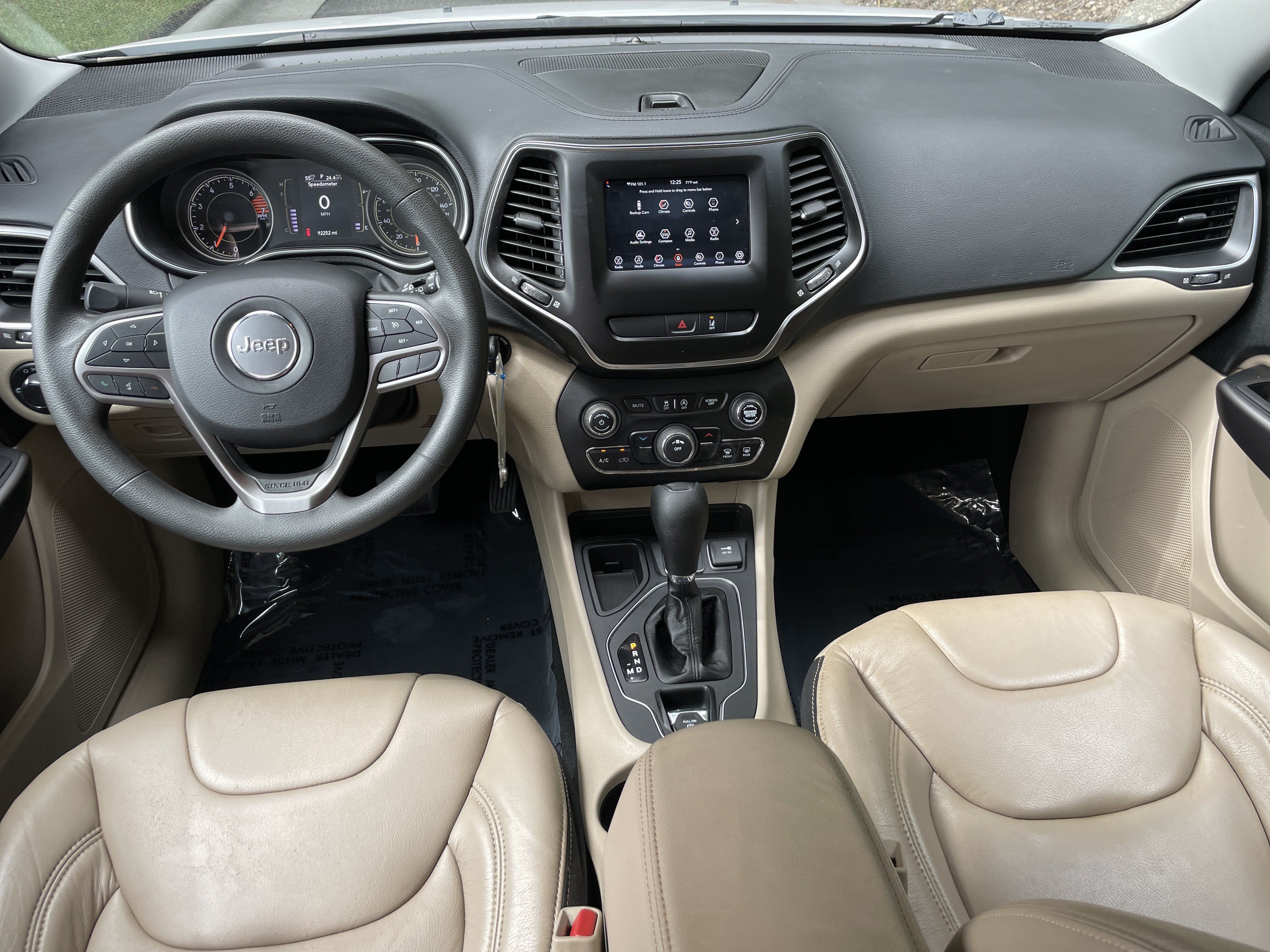Used 2021 Jeep Cherokee Latitude FWD image 26
