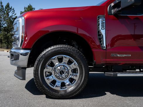 Used 2026 Ford F250 Lariat w/ Lariat Premium Package AWD/4WD image 4