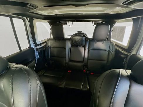 Used 2022 Jeep Wrangler Unlimited Sahara image 26