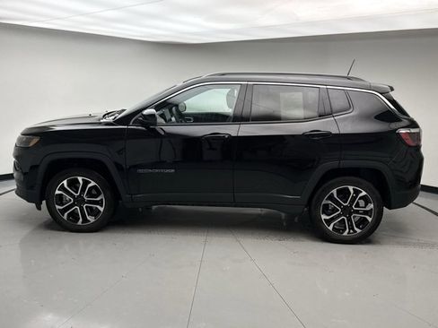 Used 2023 Jeep Compass Limited image 2