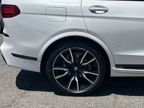 Used 2020 BMW X7 xDrive40i w/ M Sport Package AWD/4WD image 19