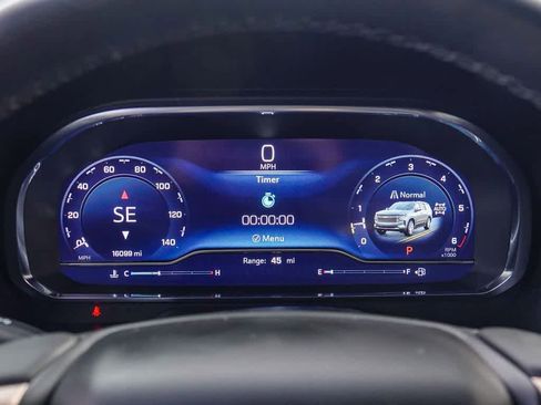 Used 2024 Chevrolet Tahoe High Country w/ Premium Package image 23