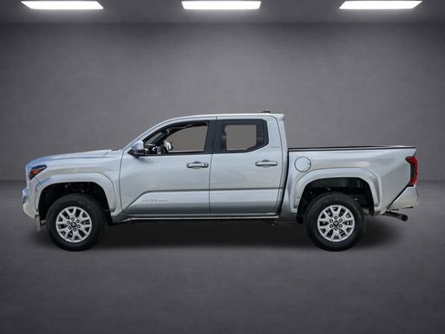 Used 2024 Toyota Tacoma SR5 image 6