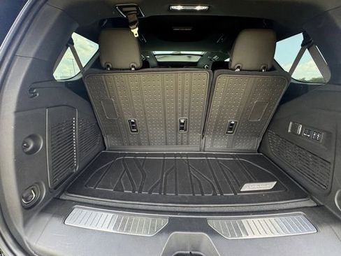 Used 2025 Chevrolet Tahoe High Country RWD image 31