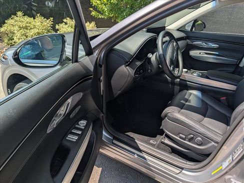 Used 2022 Genesis GV70 2.5T w/ Select Package AWD/4WD image 26