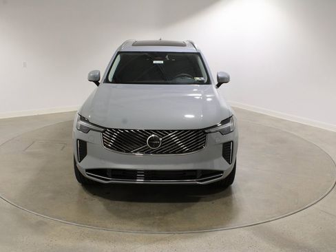 New 2026 Volvo XC90 T8 Plus image 9