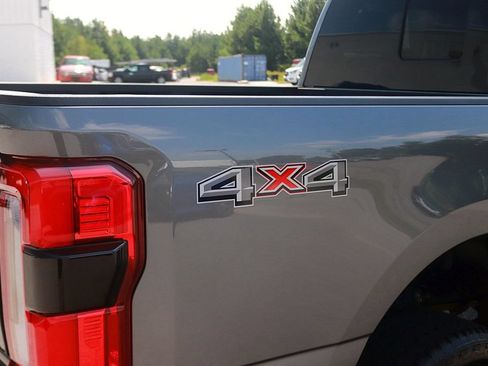 Used 2025 Ford F350 Platinum AWD/4WD image 8