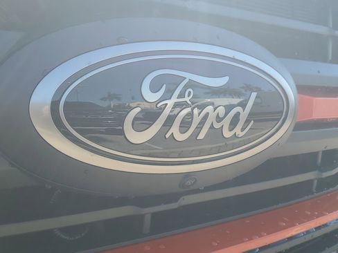 New 2025 Ford F250 Lariat w/ Lariat Ultimate Package image 7