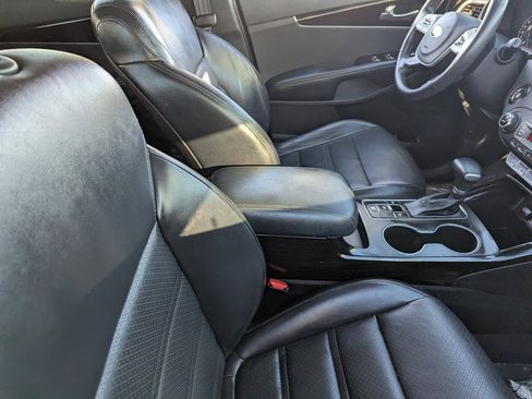 Used 2020 Kia Sorento EX image 12