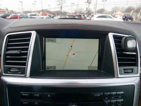 Used 2015 Mercedes-Benz GL 450 4MATIC image 27