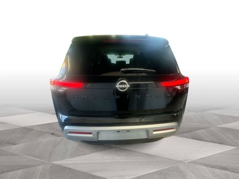 Used 2023 Nissan Pathfinder SL w/ Black Appearance Package AWD/4WD image 7