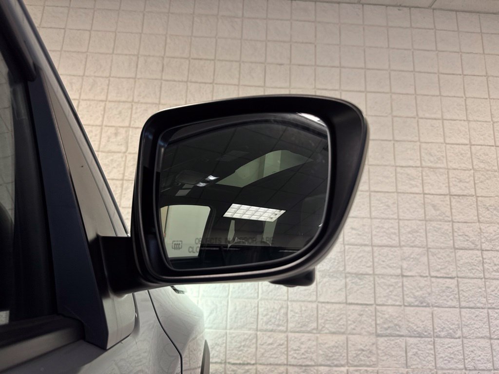Used 2023 Nissan Frontier PRO-4X w/ Pro-4X Premium Package AWD/4WD image 39