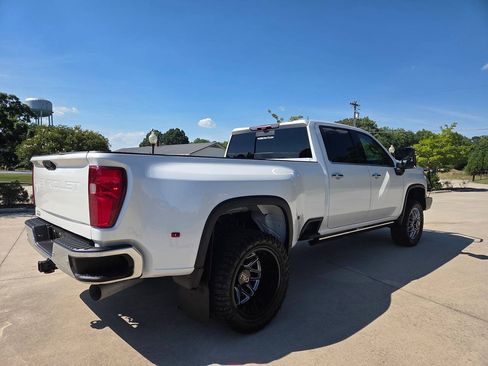 Used 2024 Chevrolet Silverado 3500 LTZ w/ LTZ Convenience Package AWD/4WD image 6