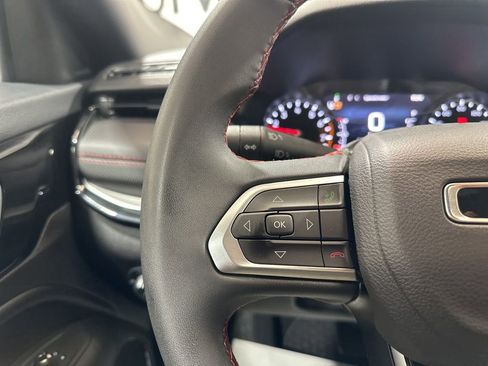 Used 2025 Jeep Compass Trailhawk image 29