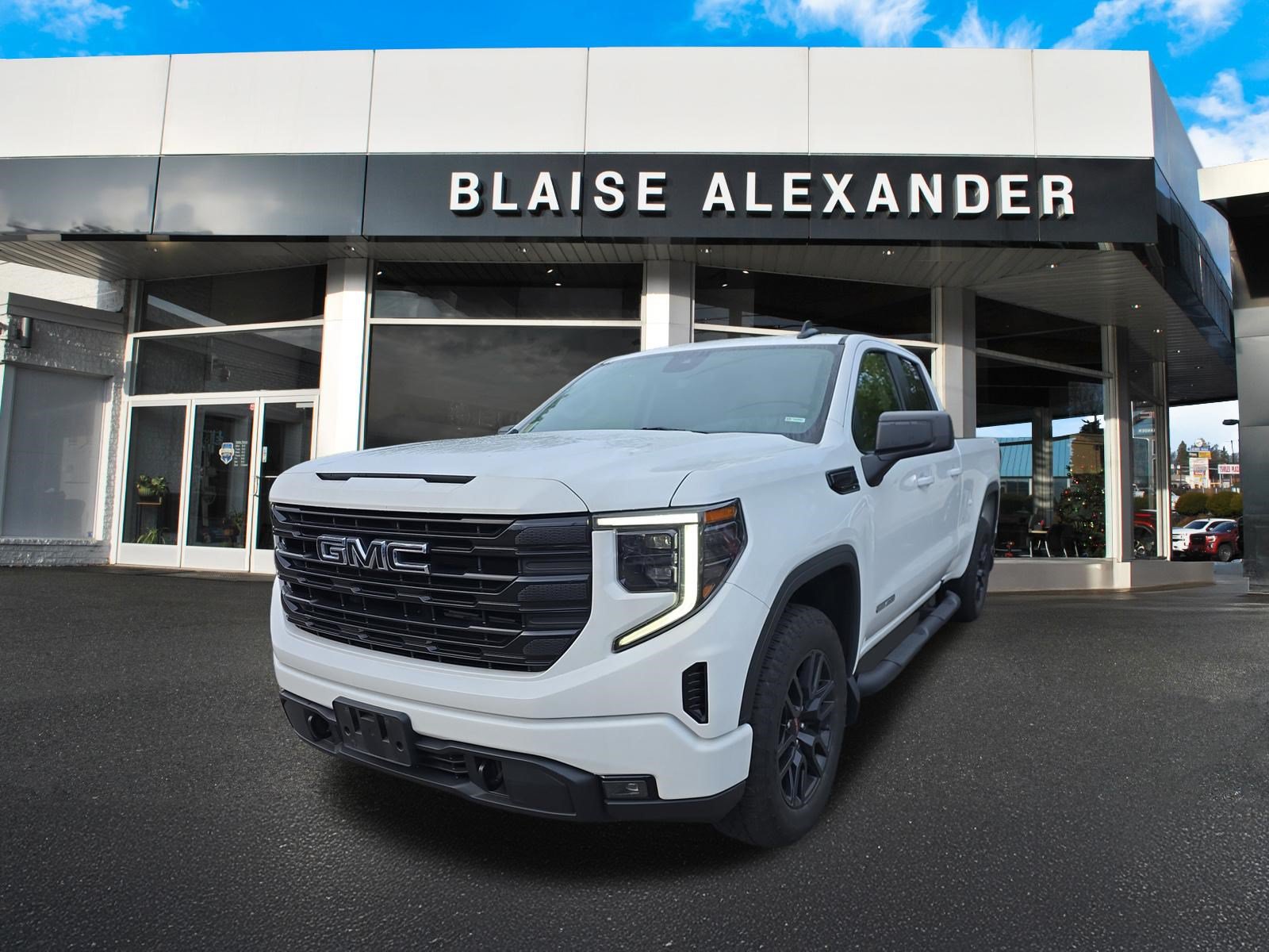 Used 2023 GMC Sierra 1500 Elevation AWD/4WD image 8