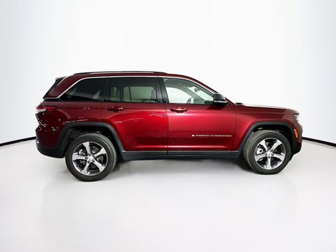 Used 2023 Jeep Grand Cherokee 4WD 4xe image 10
