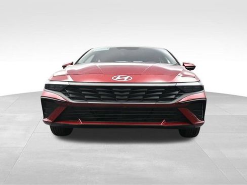Certified 2026 Hyundai Elantra SE FWD image 31