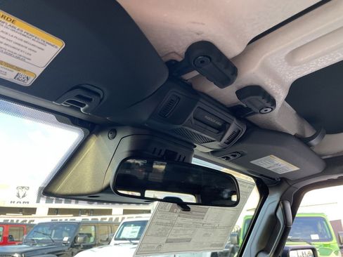 New 2026 Jeep Gladiator Sport image 30