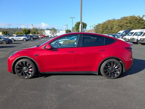 Used 2023 Tesla Model Y Performance image 8
