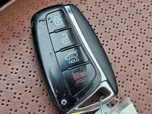 Used 2013 Hyundai Santa Fe Sport 2.0T FWD image 37