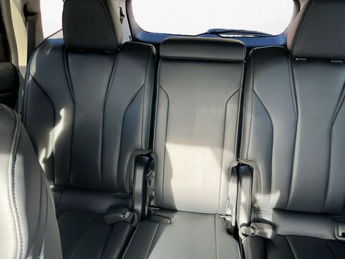 Used 2022 Acura MDX w/ Technology Package image 15