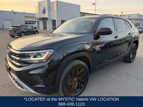 Used 2022 Volkswagen Atlas Cross Sport SE w/ Panoramic Sunroof Package image 1