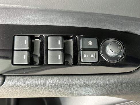 Used 2025 MAZDA CX-5 AWD 2.5 S w/ Preferred Package image 15
